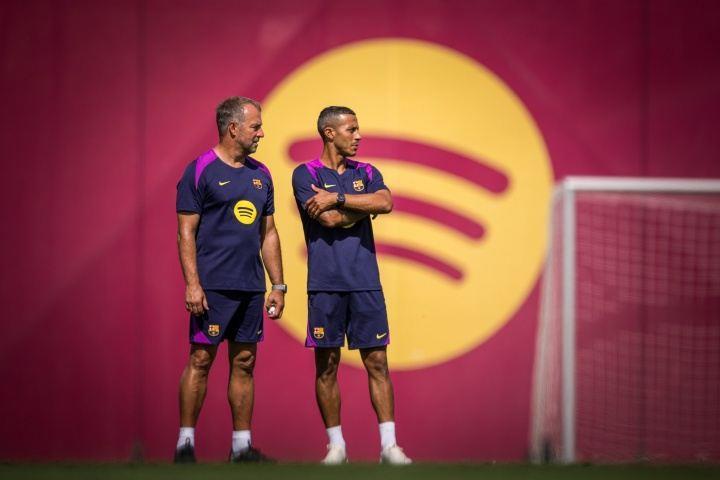 每体：蒂亚戈满意在巴萨教练组的工作，短期内不准备去其他队执教