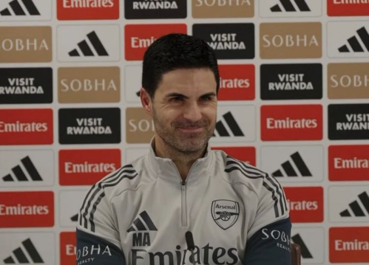 塔帅：会考虑是否有合适球员可引进 要再赢13或14场才能实现目标