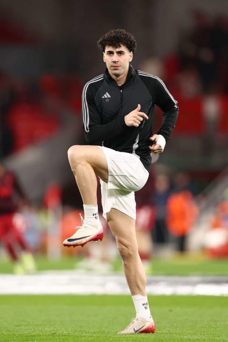 媒体人：新鹏城为穆斯塔法扎达提供2 1合同，但需卡拉巴赫放人