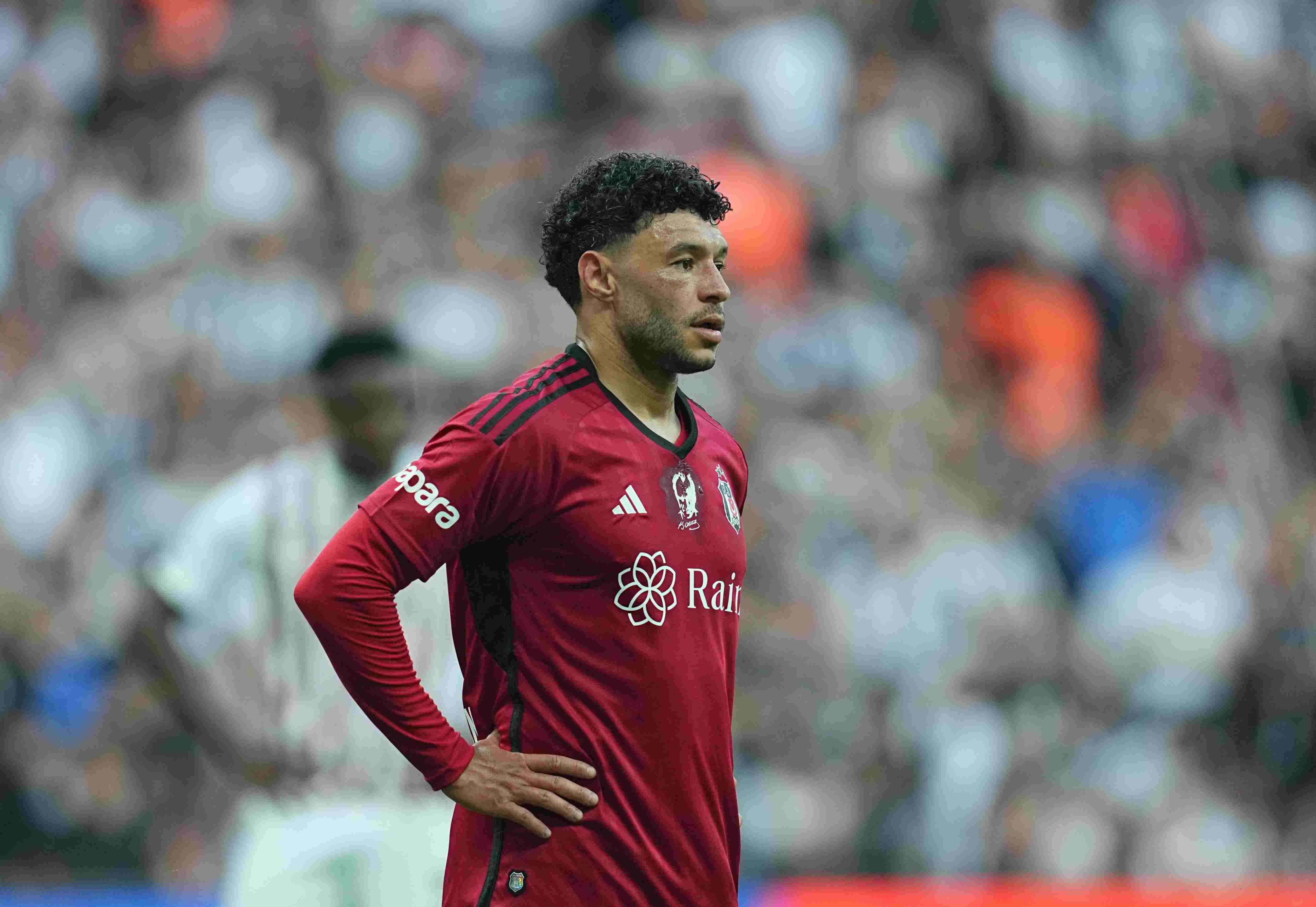 邮报：凯尔特人有信心免签张伯伦，若一切顺利本周末即可体检