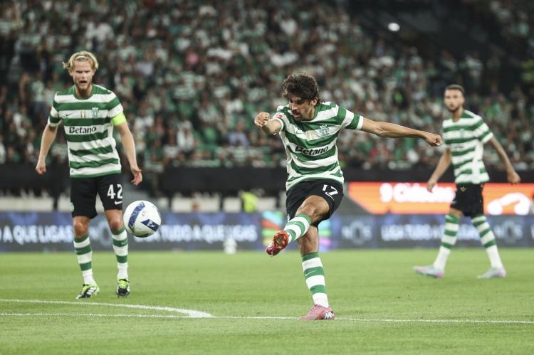 葡媒：拜仁正在关注葡体边锋特林康，球员解约金6000万欧