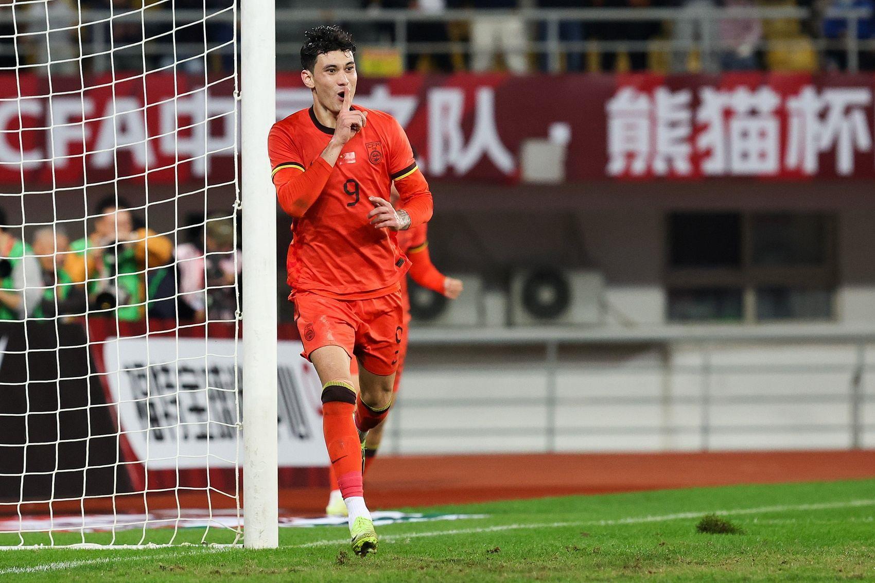 ：成都蓉城有望签下22岁拜合拉木，正与深圳新鹏城谈转会费