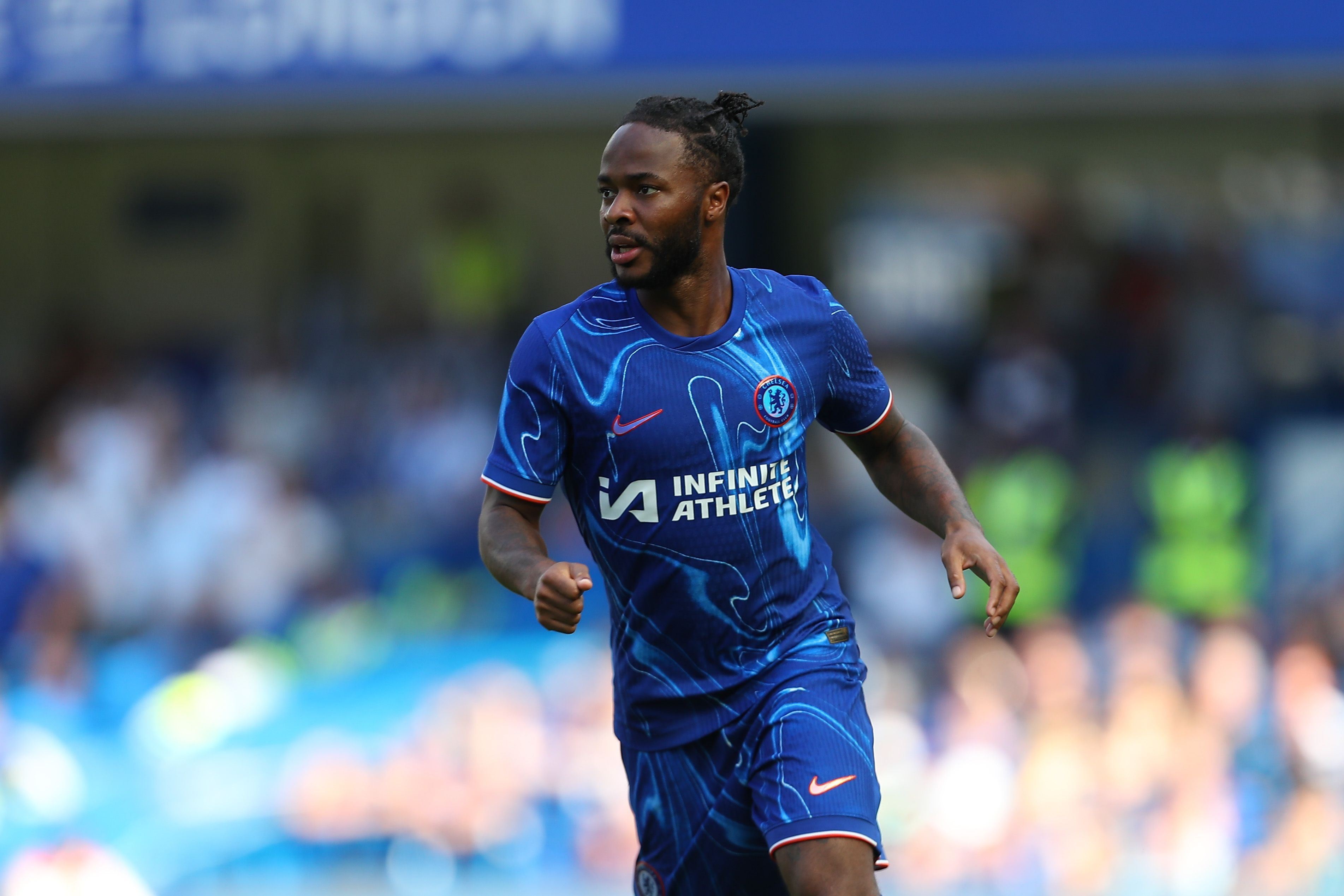 已和切尔西解约！专家建议斯特林：他该接受降薪，找中游队最合适