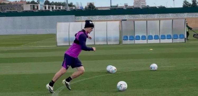 愈发接近复出！加维社媒晒照已恢复有球训练，是9月手术后首次