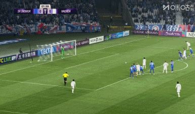 天崩开局！金顺凯开场30秒送点，相马勇纪点射命中，申花0-1落后