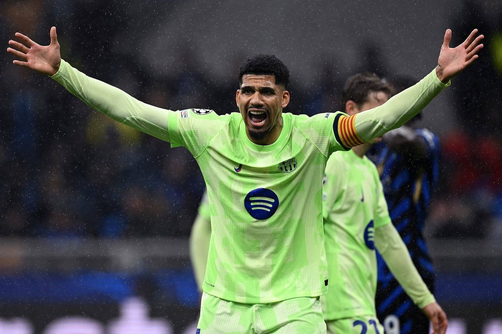 阿劳霍快问快答：童年偶像是罗纳尔迪尼奥，想和成龙共享马黛茶