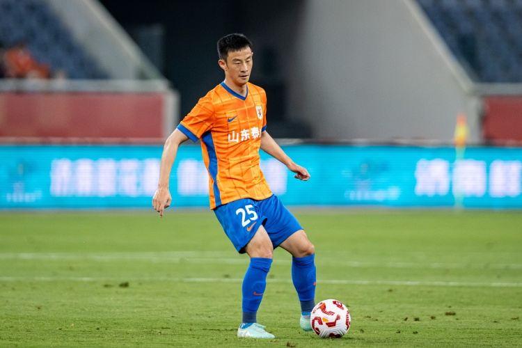 德转：彭欣力、刘小龙自由身加盟青岛西海岸