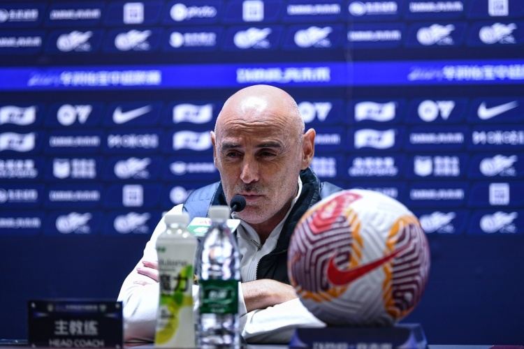 足球报：海港提前一轮无缘淘汰赛，亚冠赛场连续12场不胜