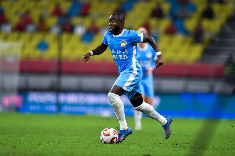 媒体人：阿奇姆彭没有与河南队续约，大连英博无限接近签下他