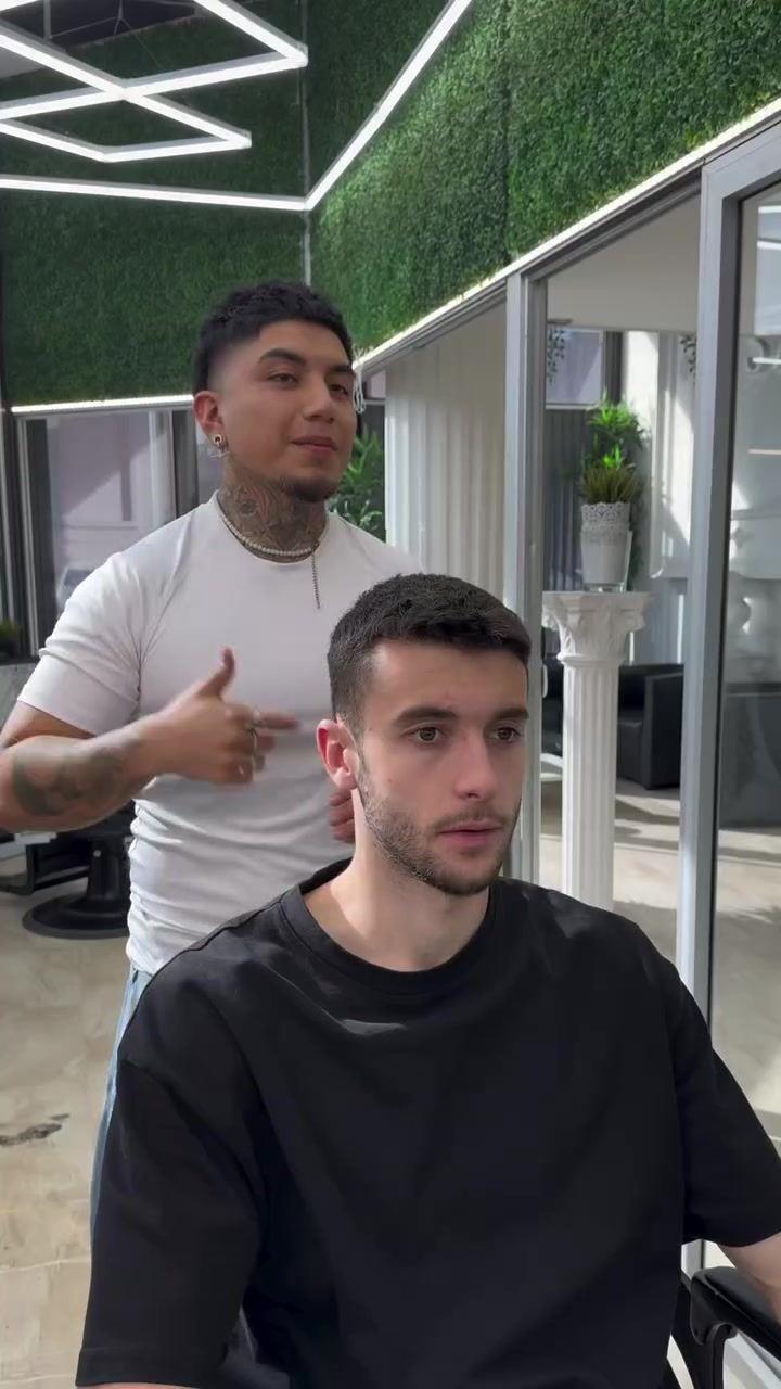 发型师社媒晒霍安·加西亚理发视频：他已为比赛做好准备