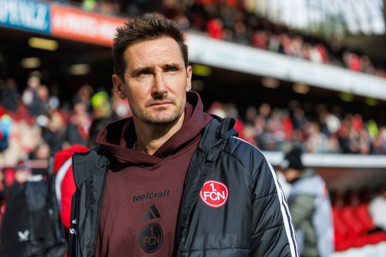 官方：纽伦堡与主教练克洛泽完成续约，据悉合同期限至2028年