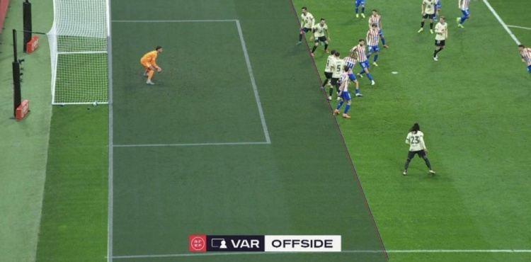 前裁判谈库巴西进球越位：半自动越位失灵手动画线，如何确保正确