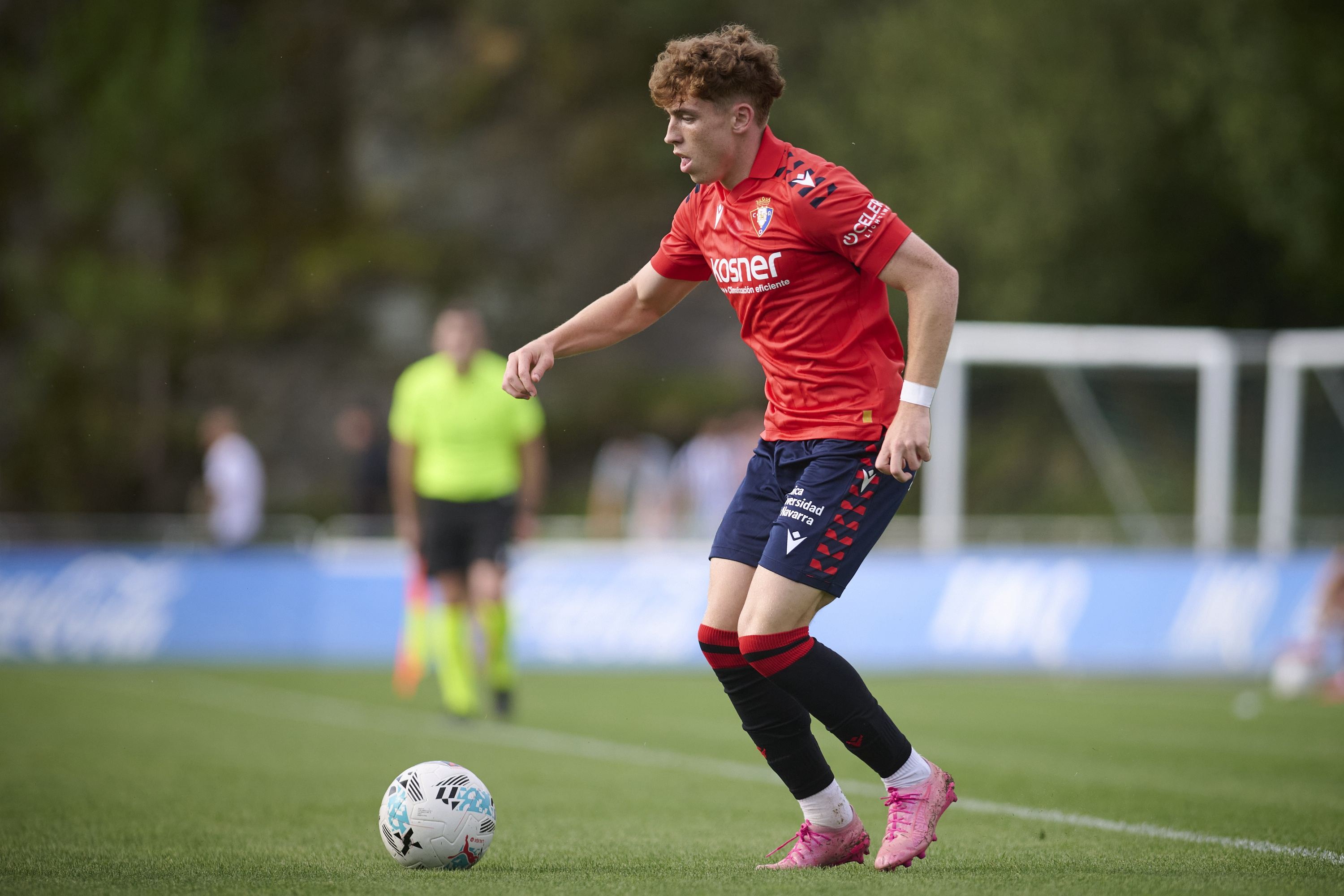 莫雷托：米兰有意穆尼奥斯 去年就有接触，他若来可能得踢二前锋