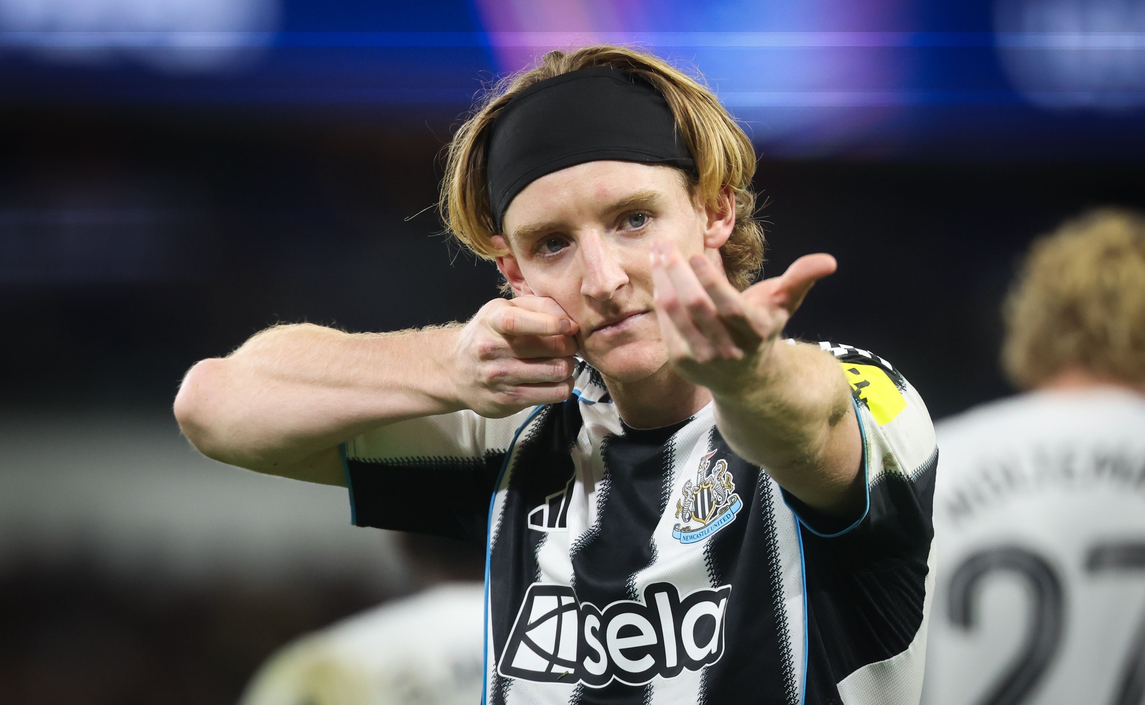 CIES列欧冠最快球员榜：边路戈登最快，中路胡桑诺夫压姆巴佩居首