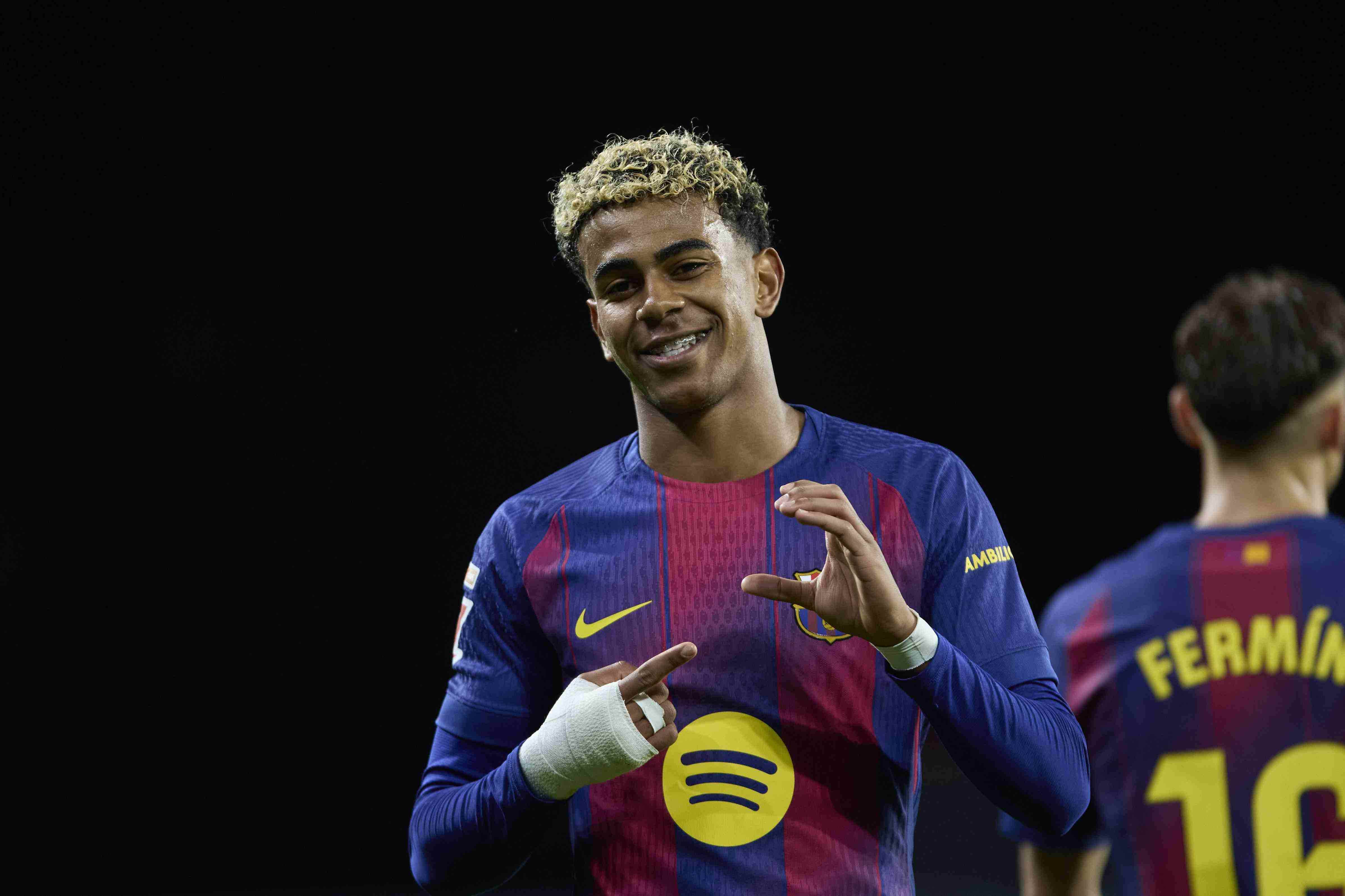 斋月开启！阿斯报：亚马尔今年继续白天斋戒，将尽量减少影响