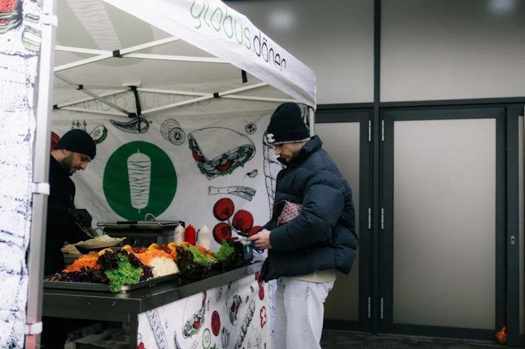 图片报：维尔纳请RB莱比锡全队吃自己最爱的烤肉卷，以此告别