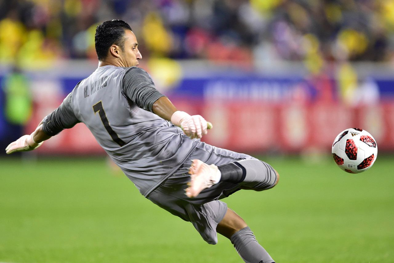 纳瓦斯：就场上天赋而言，合作过的球星里内马尔最让我印象深刻