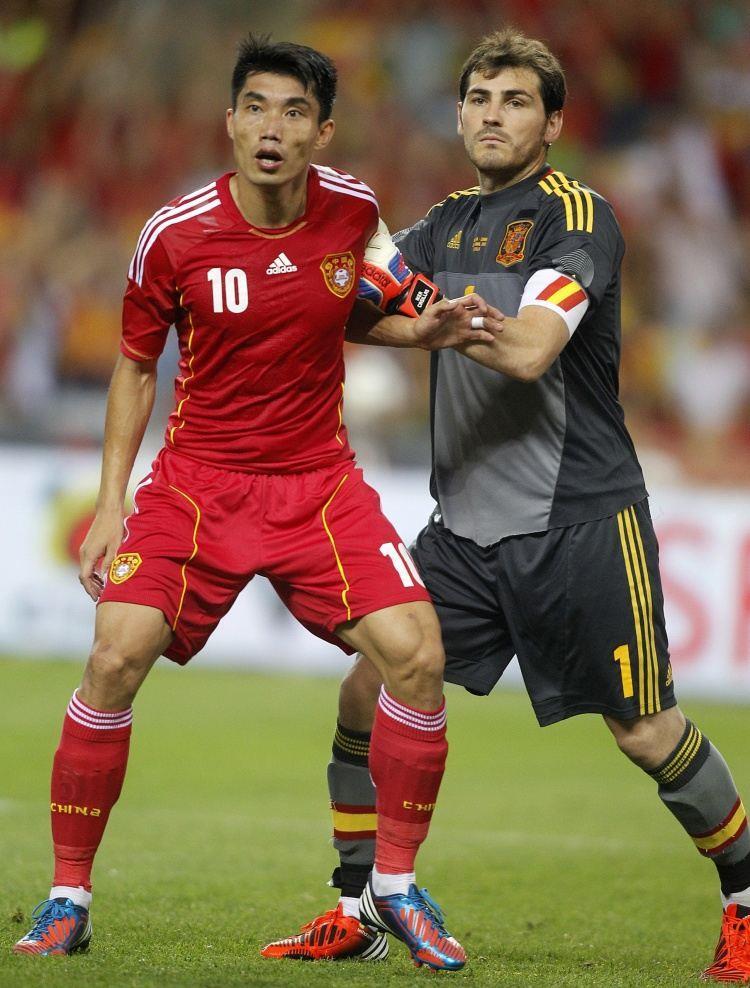 国足vs西班牙历史两次交手！国足0-3、0-1负，2012年堪称黄金一代