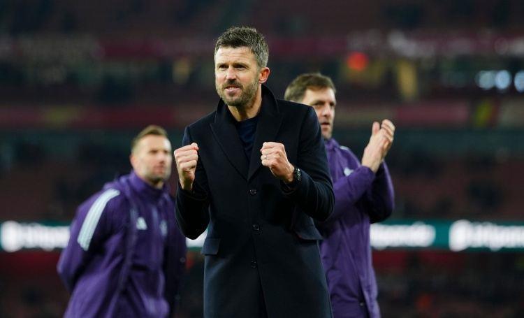 阿什利·扬：卡里克为球员建立了信心，让他们能放开手脚去踢