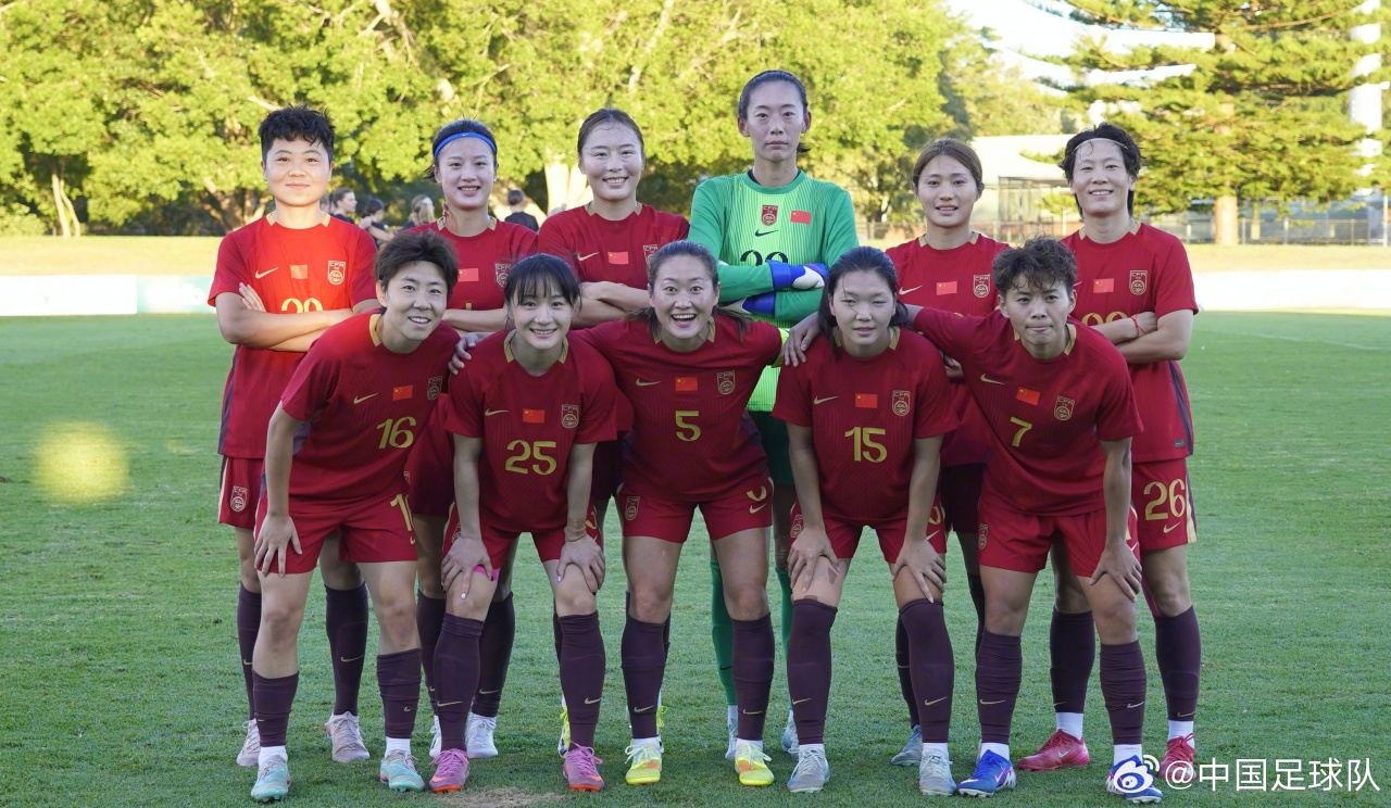 ：中国女足8:1女足澳超中游球队中央海岸水手 唐佳丽戴帽