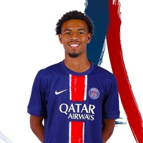 队报：巴黎可能面临年轻球员流失的情况，小将詹热阿尔是佼佼者