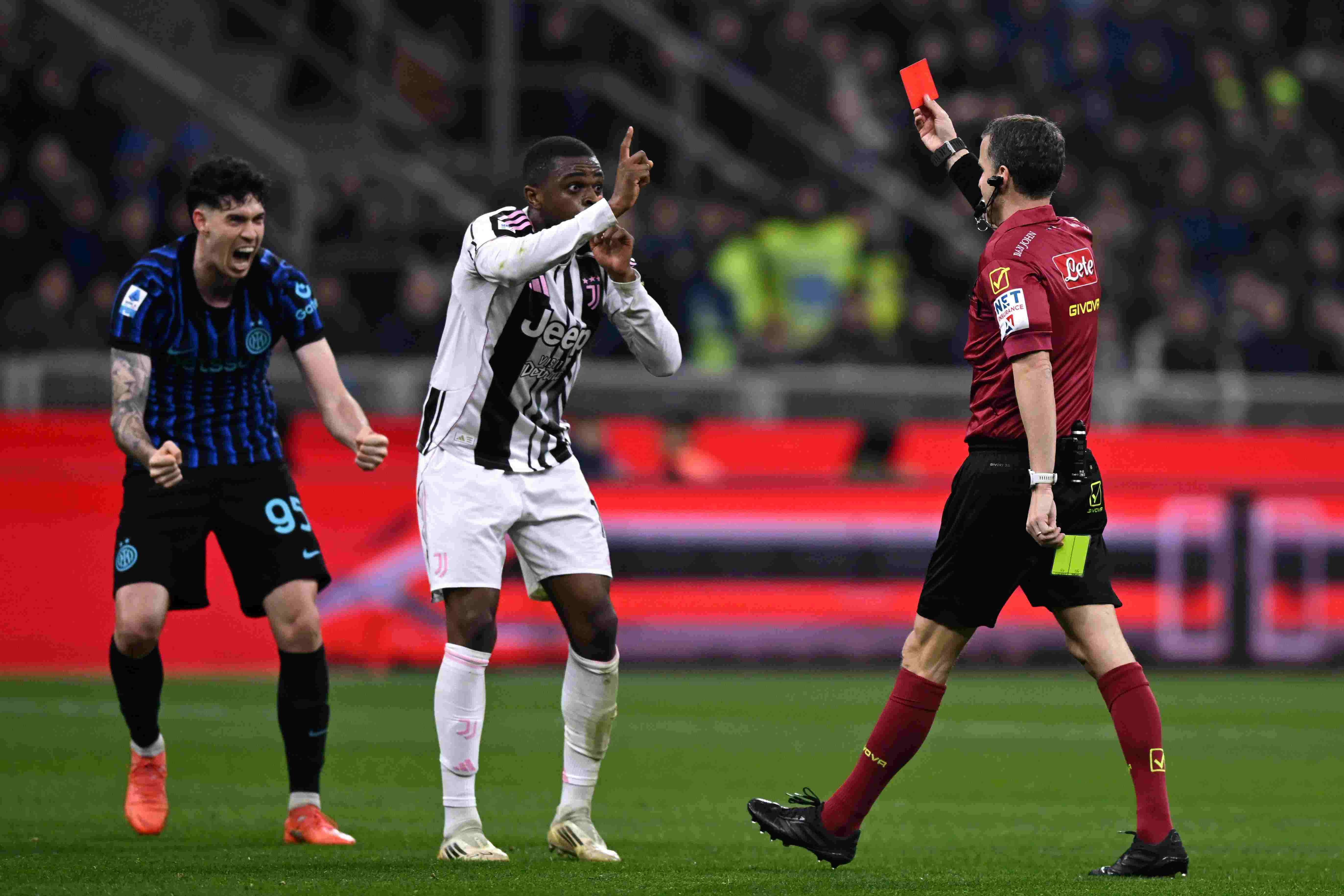 IFAB官宣多项新规：VAR可介入第二黄、角球，界外球 换人离场限时