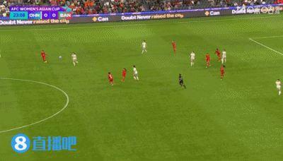 进球无效！王霜头球破门，VAR介入长达4分钟确认越位在先