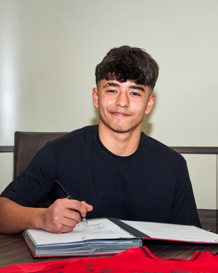 图片报：拜仁即将续约17岁天才青训麦孔·卡多佐，其上升势头迅猛