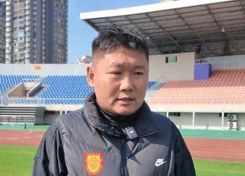 刘建业：目标很明确立足中超，希望有更多年轻球员能够站出来