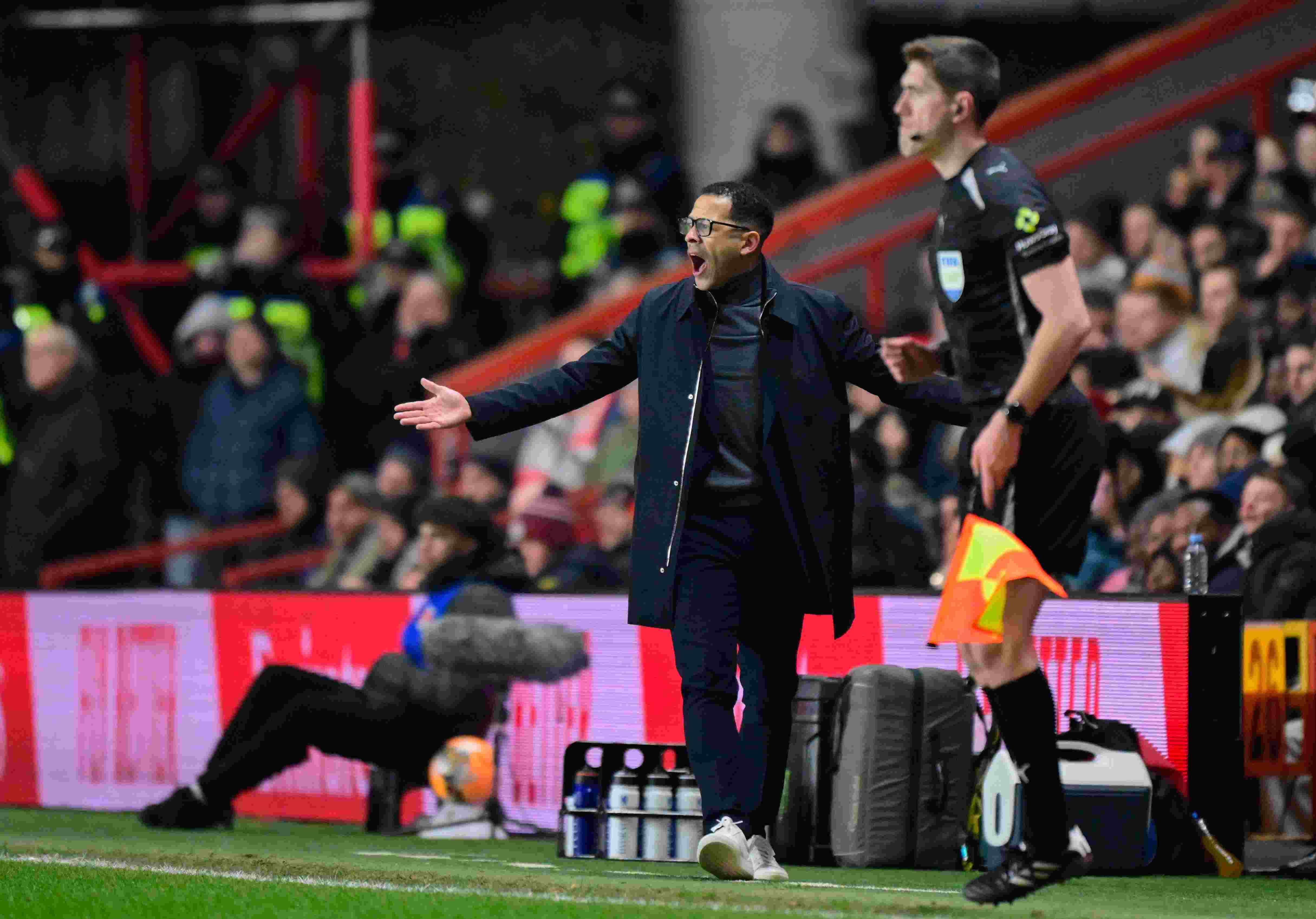 切尔西本赛季英超10人应战时间长达283分钟，前6其他队总共69分钟