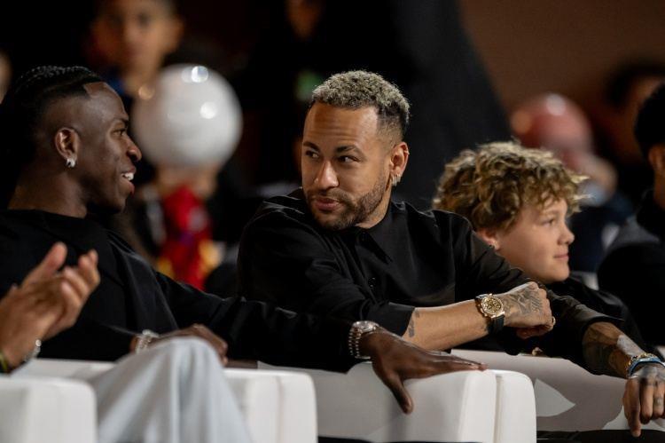 阿斯：美国财团拟3.5亿欧收购桑托斯 内马尔家族也想收购但没成功