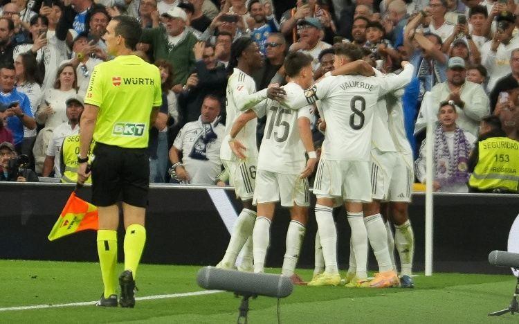 皇马庆祝成立124周年：全球体育界的标杆，总收入超过10亿欧元