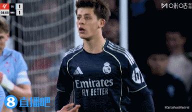 世体：居莱尔被换下时表现不满，先是难以置信随后露出嘲讽微笑