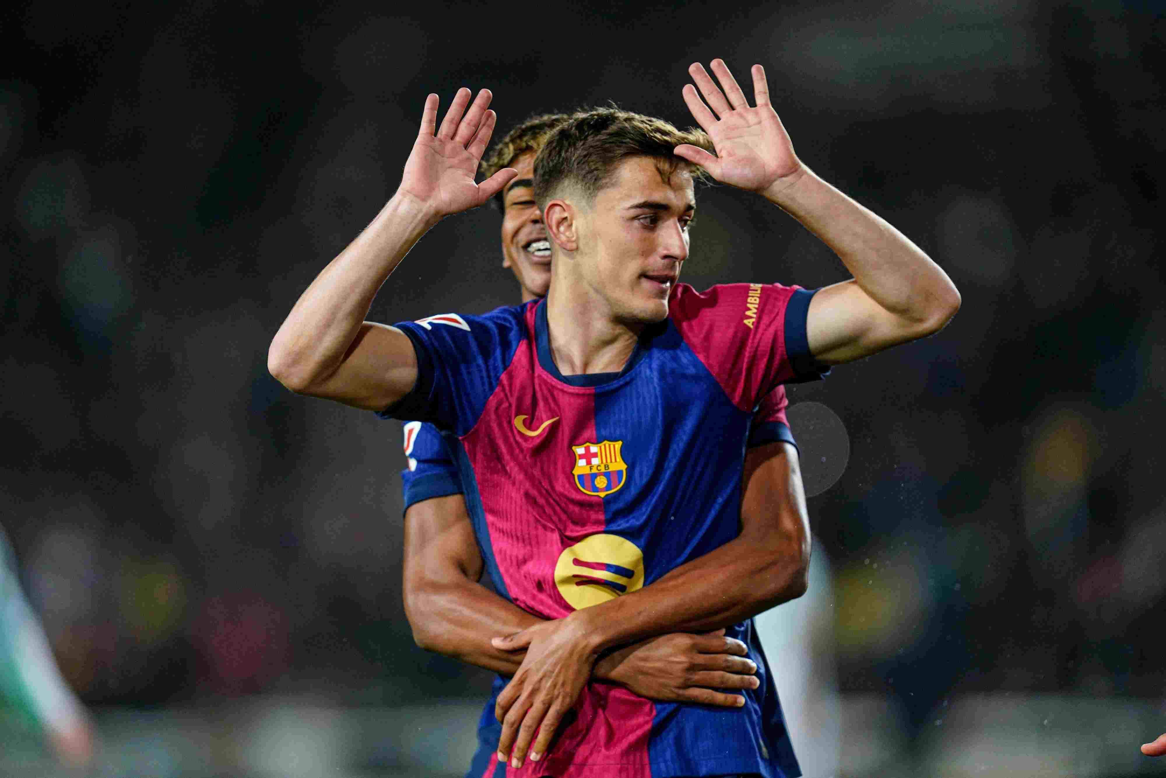 每体：加维随队出征欧冠是弗里克的承诺，希望让他融入球队