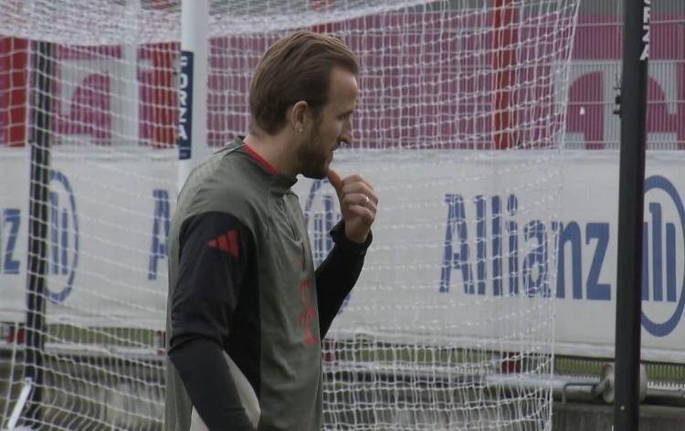 有望复出！凯恩现身拜仁训练直播，球员已经恢复团队训练