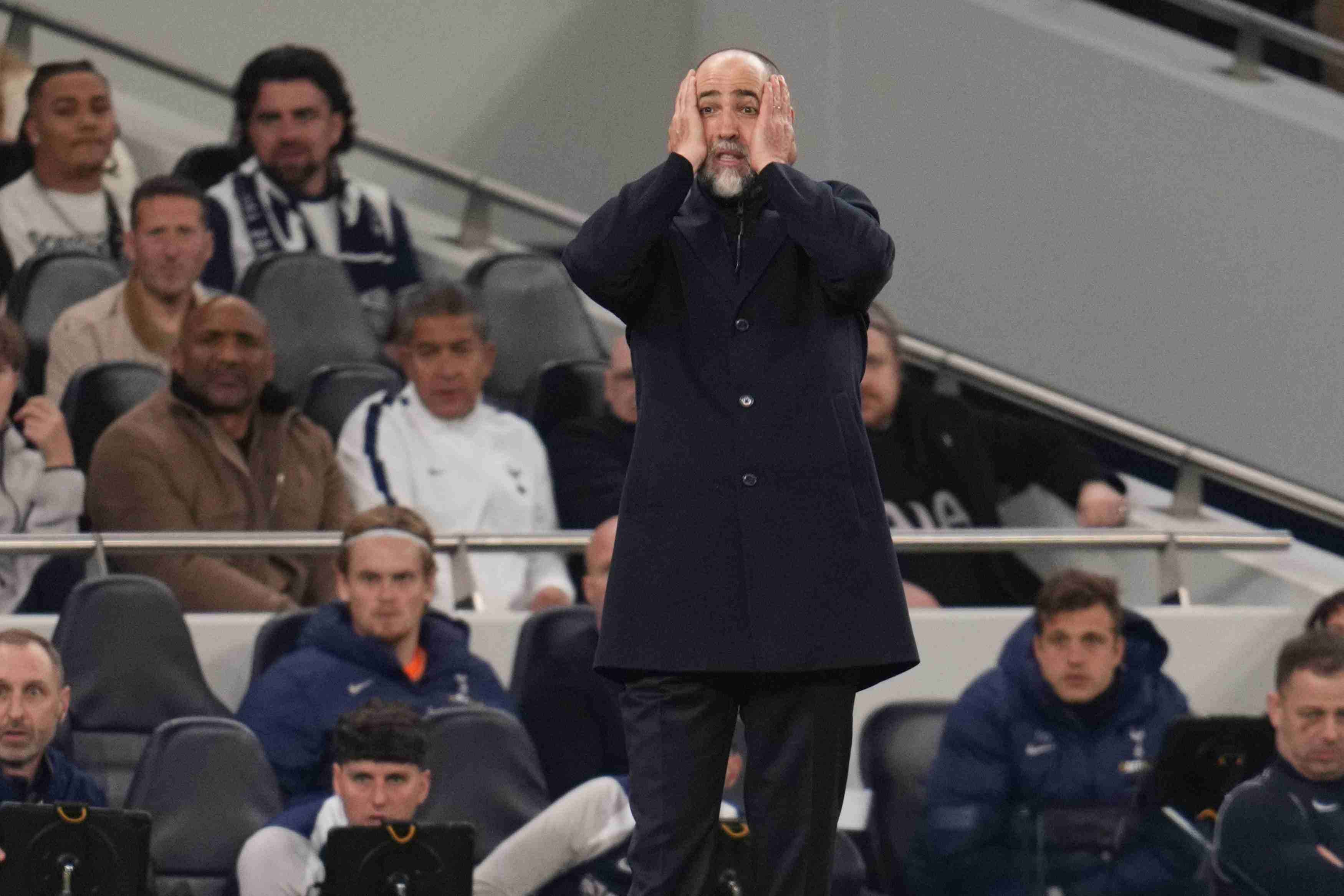 邮报谈热刺困境：转会决策失误致阵容有大缺陷、培养年轻球员不足