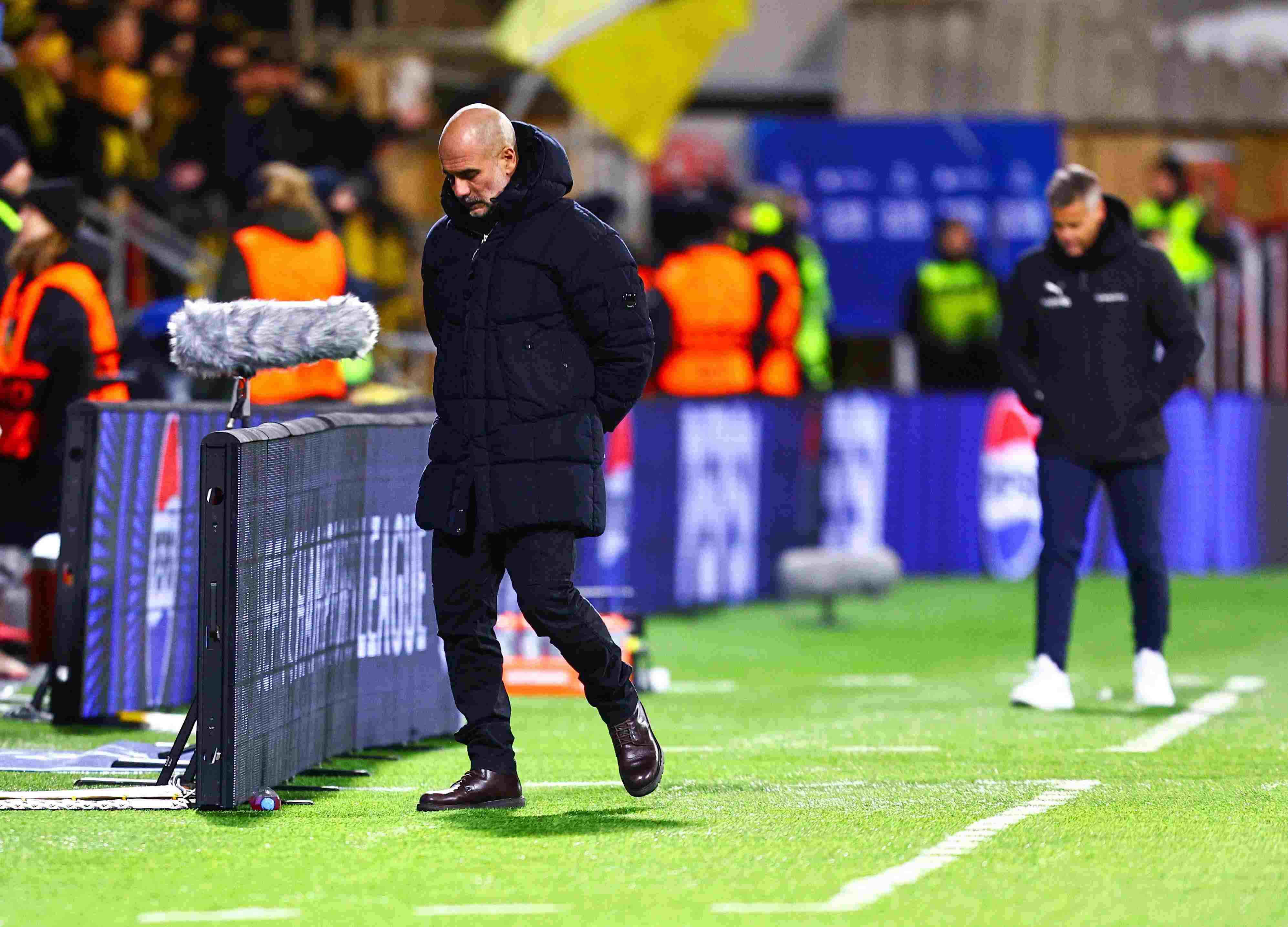 TA：瓜帅让塞梅尼奥首发令人费解，这让球队中场少了第三人