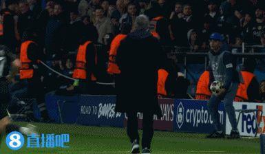 推倒球童！巴黎人报：内托应至少停赛2场，阿扎尔曾有先例被禁3场