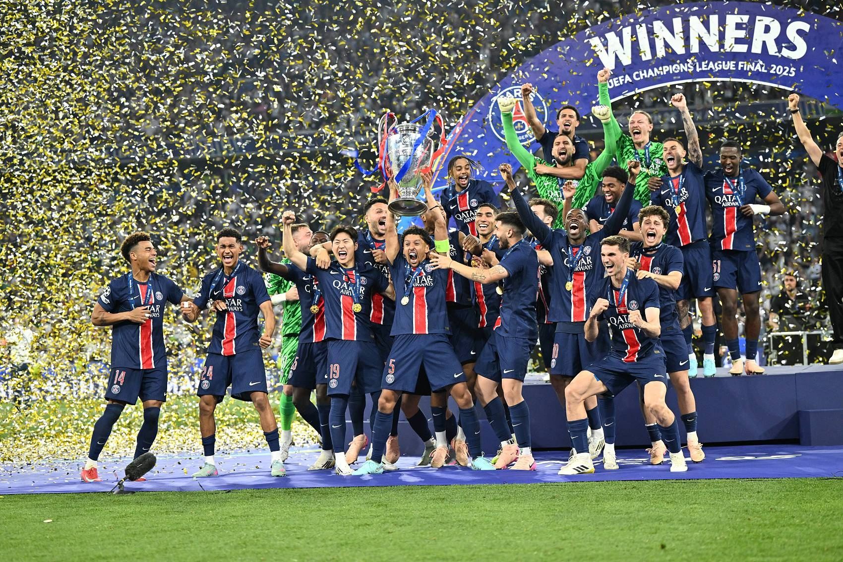 TA：欧足联招标27-28赛季及之后的欧战用球，阿迪耐克彪马竞标