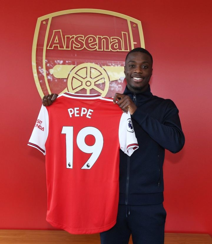 23岁时佩佩41场23球13助担当里尔头牌，阿森纳豪掷8000万将其购入