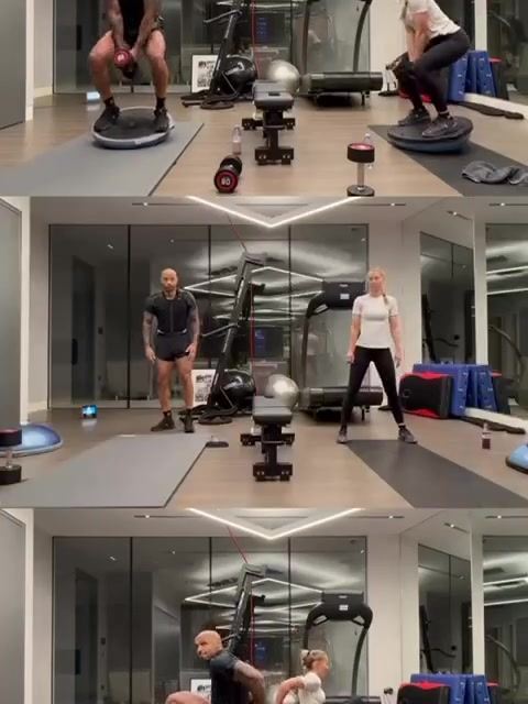 自律！48岁亨利晒与伴侣健身日常，腹肌大腿肌线条分明