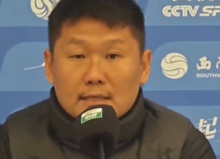 刘建业：恭喜铜梁龙球员取得中超首个3分，但后面不能放松