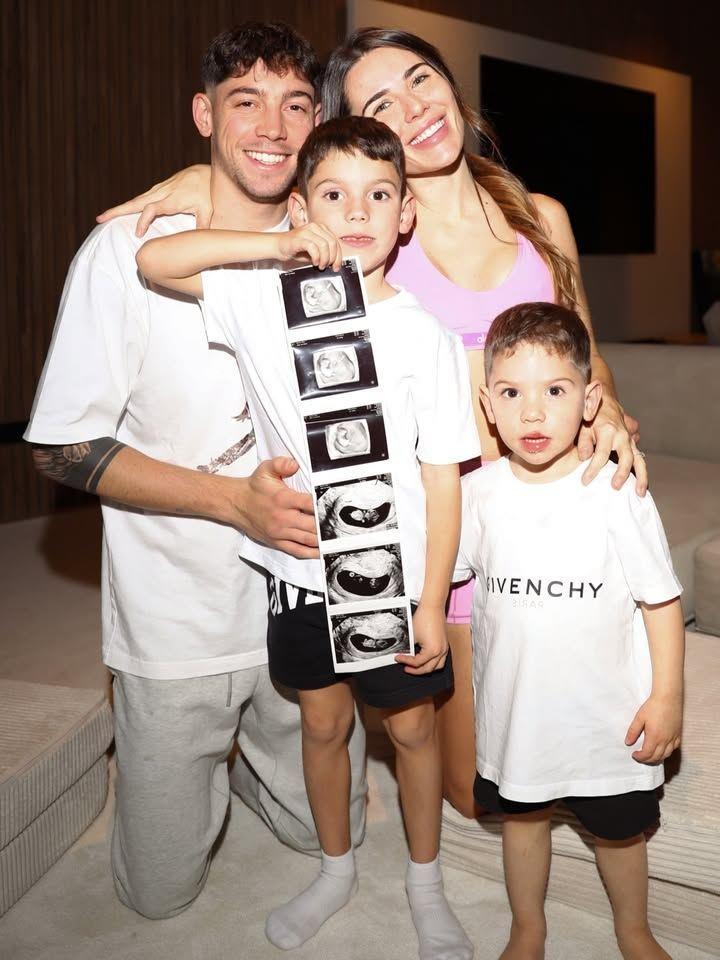 巅峰总在孕期巴尔韦德3场5球 战曼城戴帽，妻子怀三胎近15周