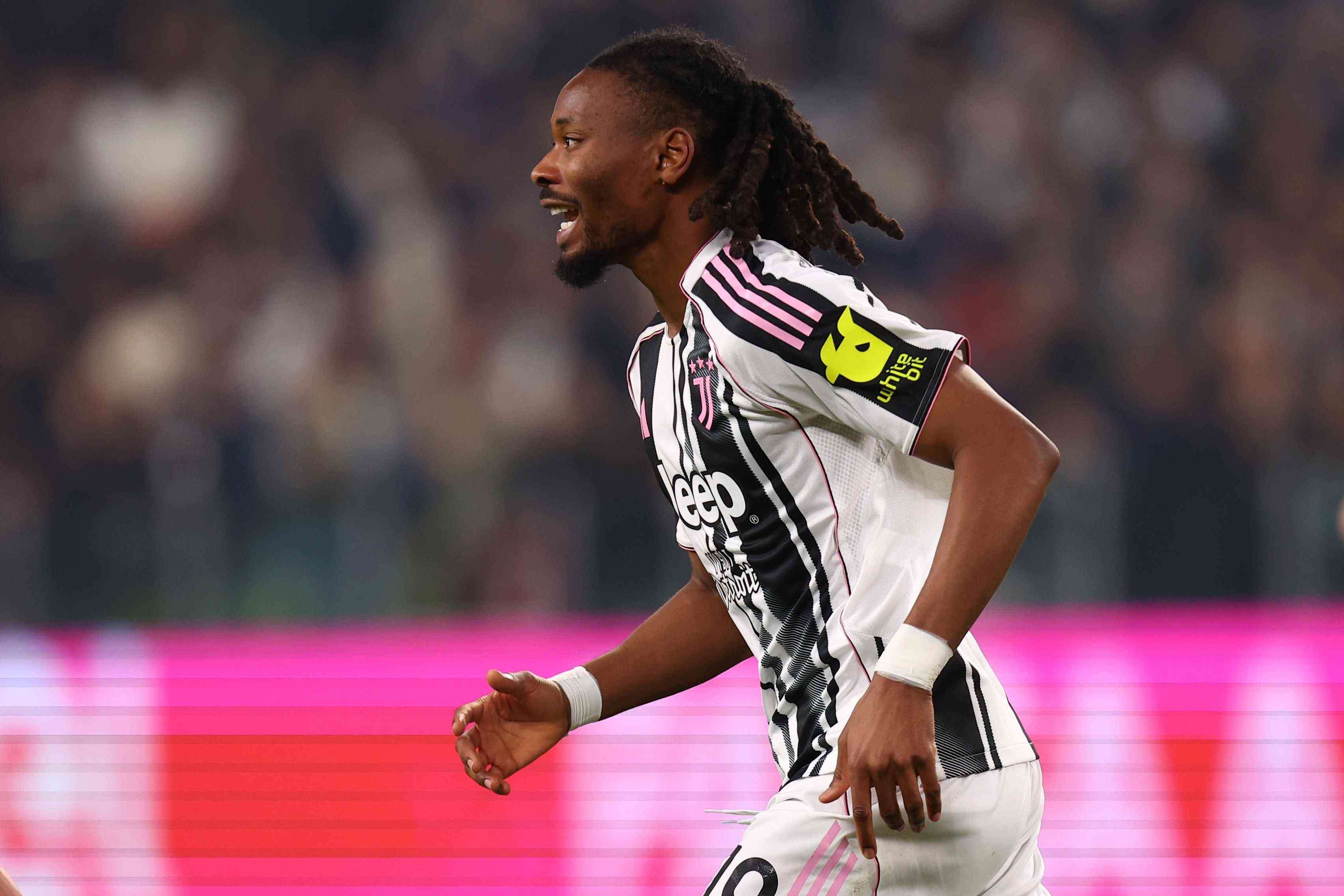 图拉姆：2026年了还会因为肤色遭到种族歧视，不知如何阻止这一切