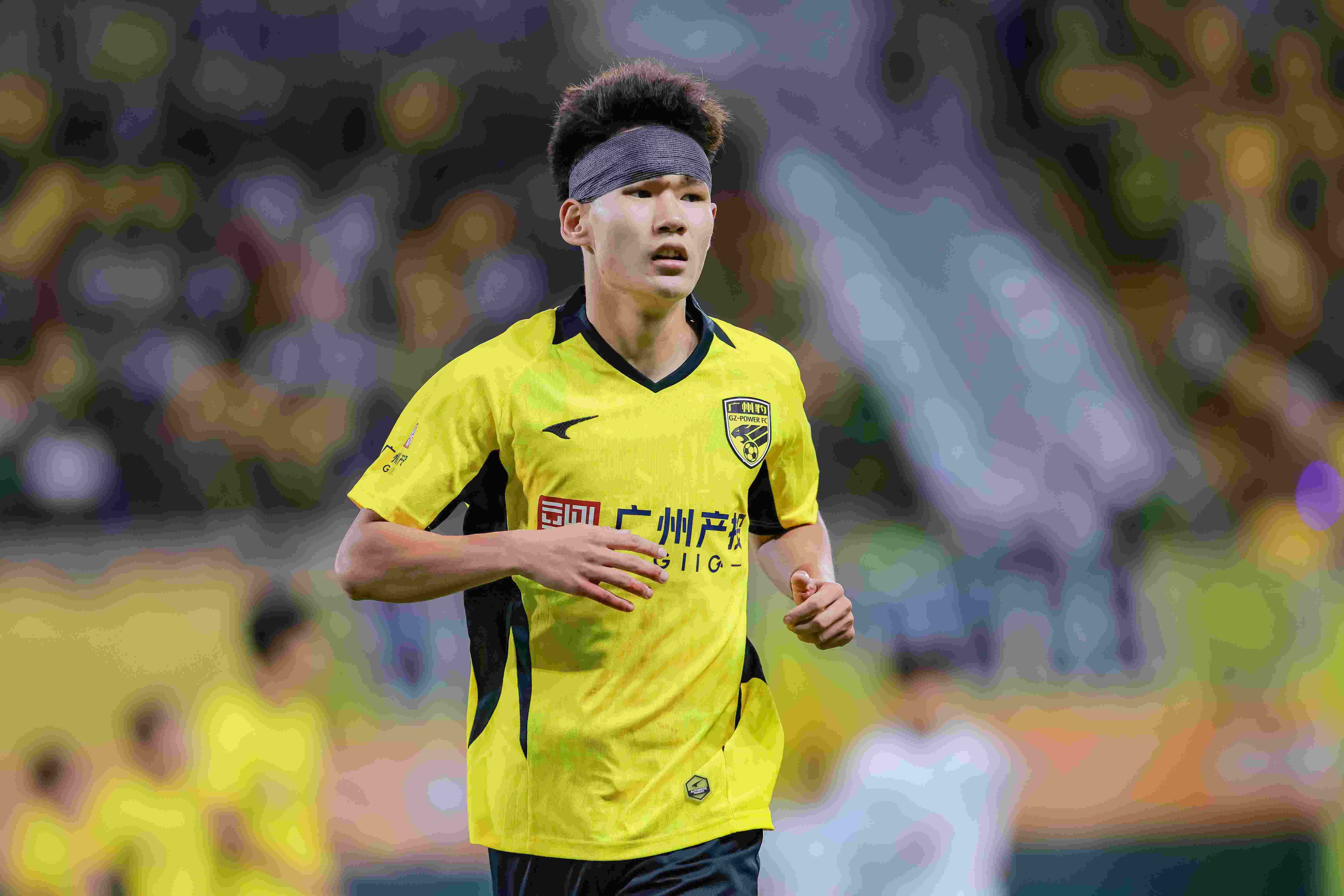 广州豹官方：杨浩眉弓伤口缝合30余针，预计5-7天后拆线