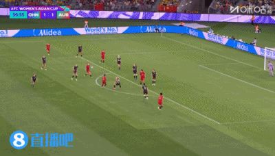 中国女足1-2再度落后！彭诗梦出击被科尔晃过，后者打空门得手