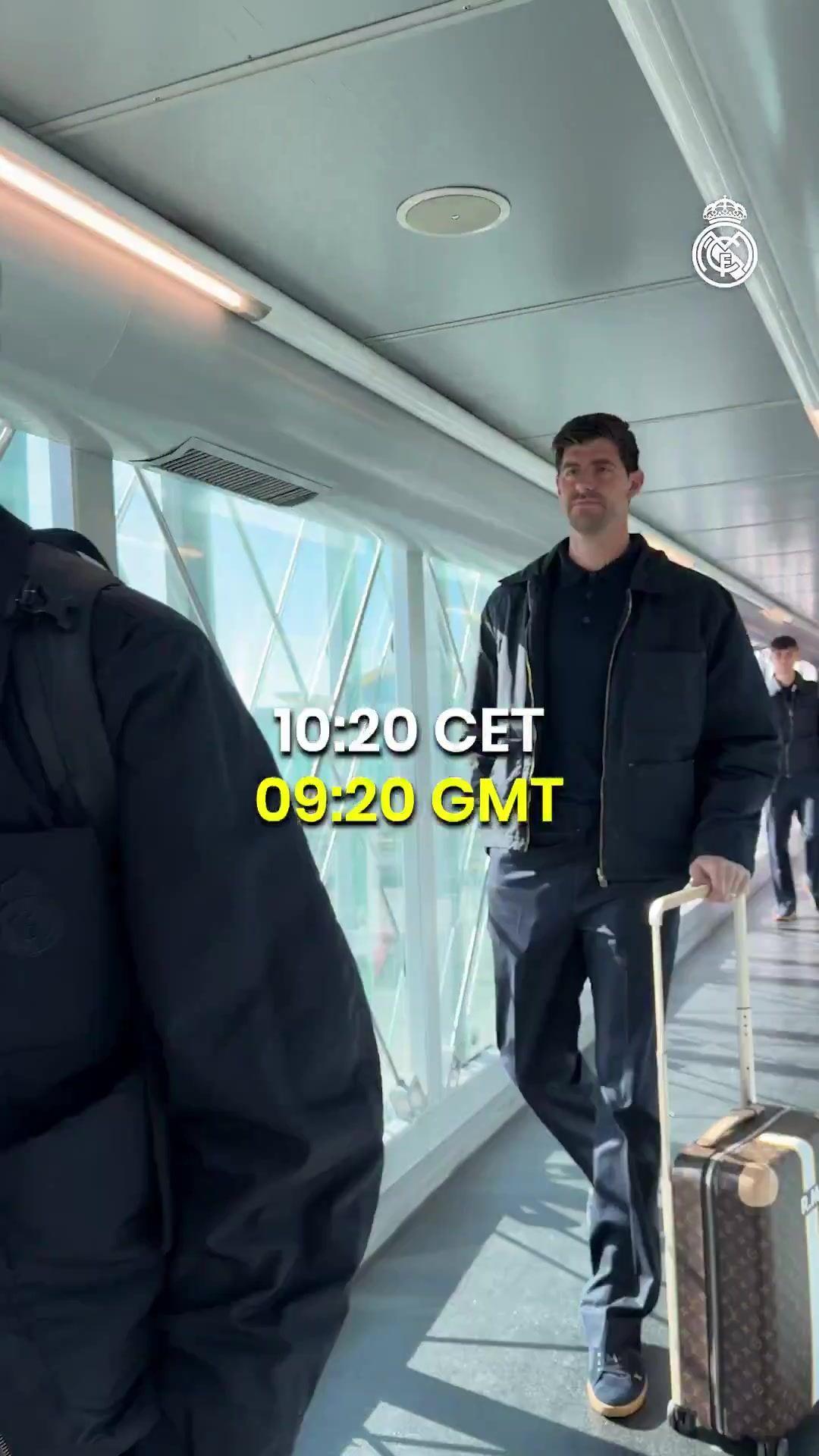 皇马官推晒曼市第一天：出发抵达赛前发布会赛前训练