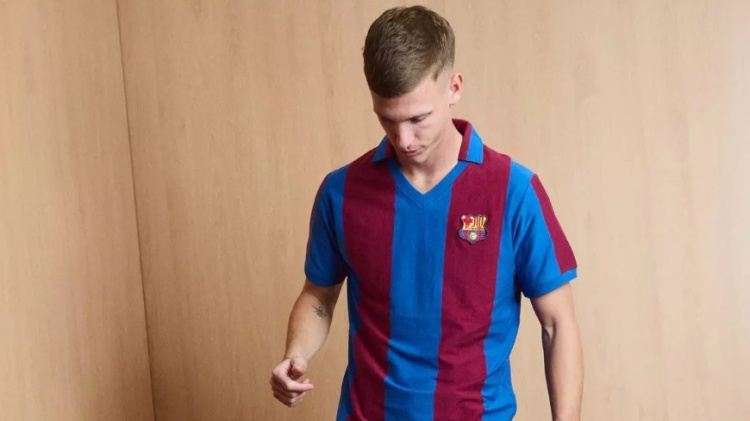 每体：西甲第31轮各队将穿复古球衣，耐克产能不足巴萨球衣还得等