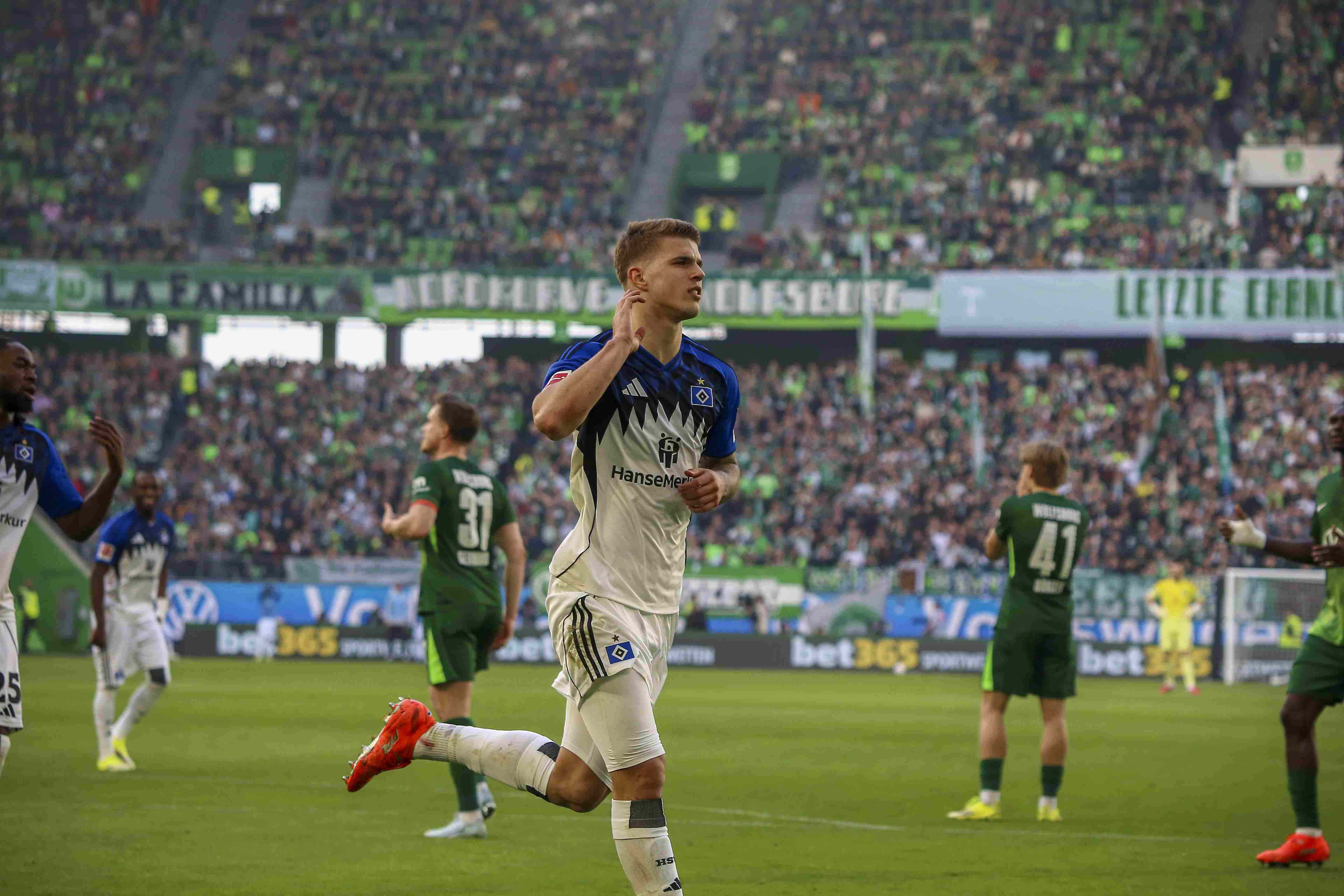 汉堡门将：魏登费勒绝对是我的榜样，武什科维奇求知欲极强