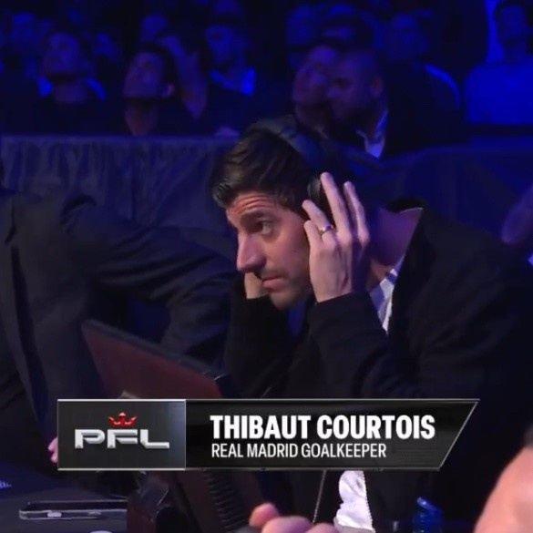 来了一套阵容！众多皇马球星现场观看PFL联盟格斗比赛